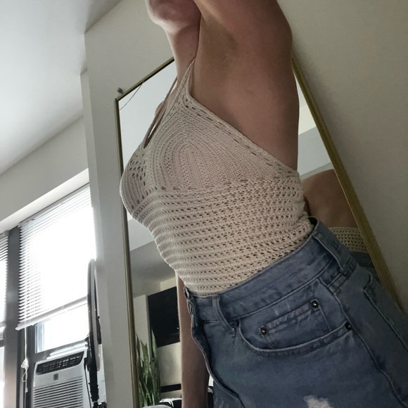 CREAM WHITE CROCHET HALTER TOP - Picture 5 of 7